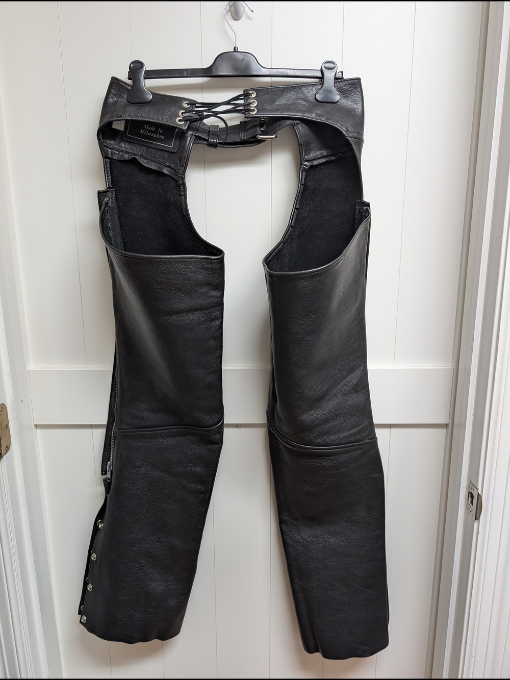 Black Leather Motorcycle Chaps with Belt Buckle - Picture 8 of 14